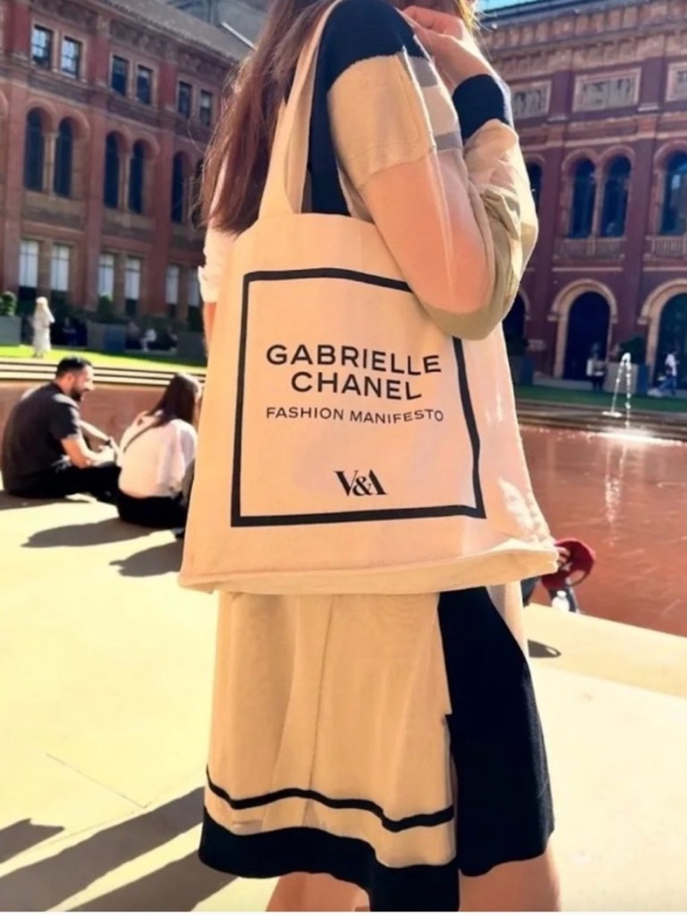Chanel V&A Gabrielle Chanel Fashion Manifesto Tote & White Camellia Charm + COA